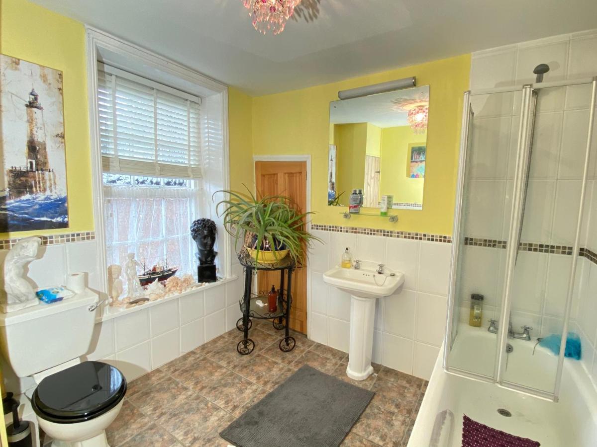 Lala Mundi Bed & Breakfast Brading Exterior photo