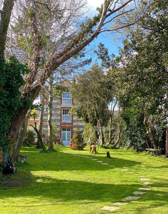 Lala Mundi Bed & Breakfast Brading Exterior photo