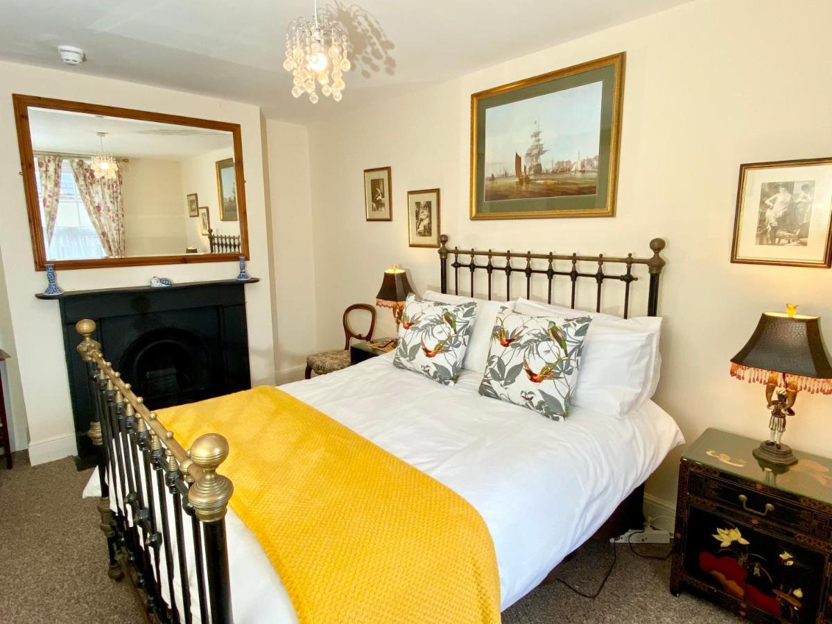 Lala Mundi Bed & Breakfast Brading Exterior photo